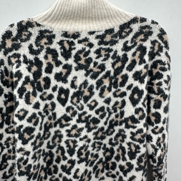 Loft animal print cowl neck super soft woman’s Cottagecore sweater. SMALL - Picture 10 of 11